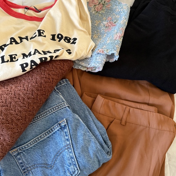 6 items more than 10 outfits - Picture 2 of 16